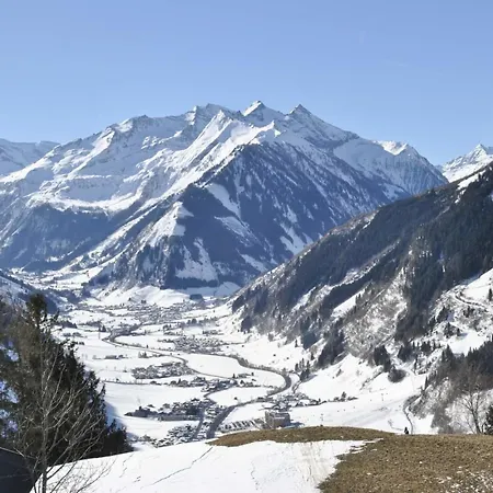 Claudia 6 By Smr - Inc And Near Gondola *